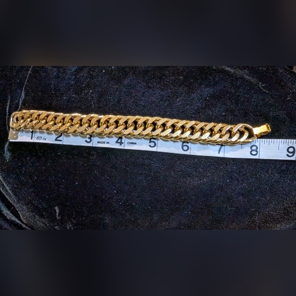 Vtg Unisex Napier heavy Gold tone link bracelet S - Picture 5 of 5